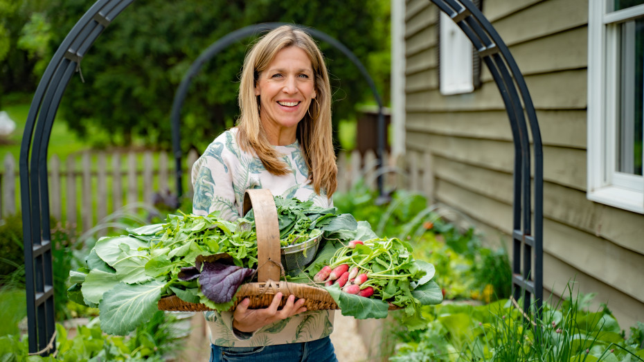 8 Ways to Easily Preserve Your Garden Harvest For Beginners